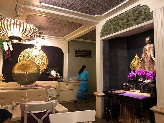 Orchid Restaurant & Bar